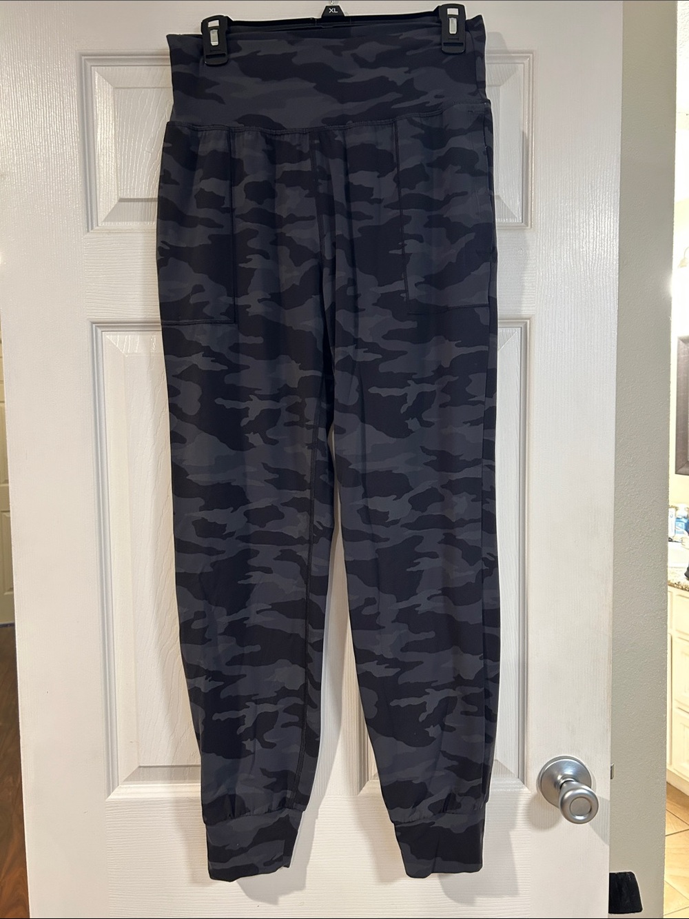 Athleta Women’s Dark Gray Camo Joggers